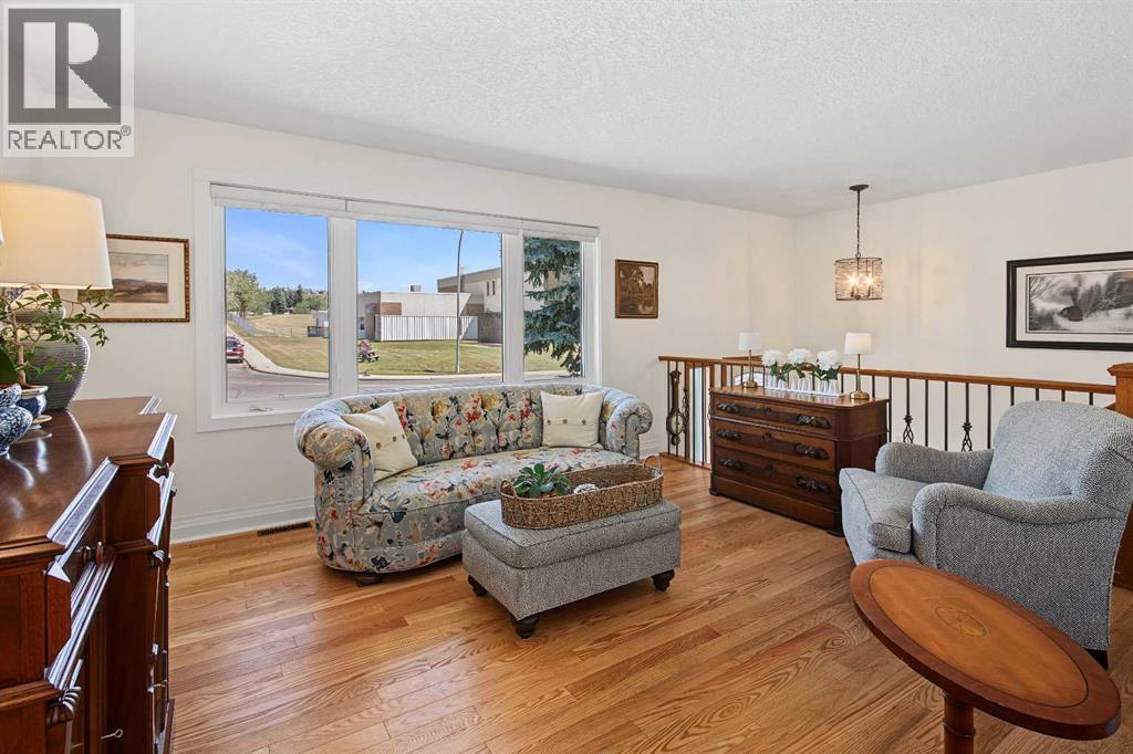 5523 Dalhart Road Nw, Calgary, AB
