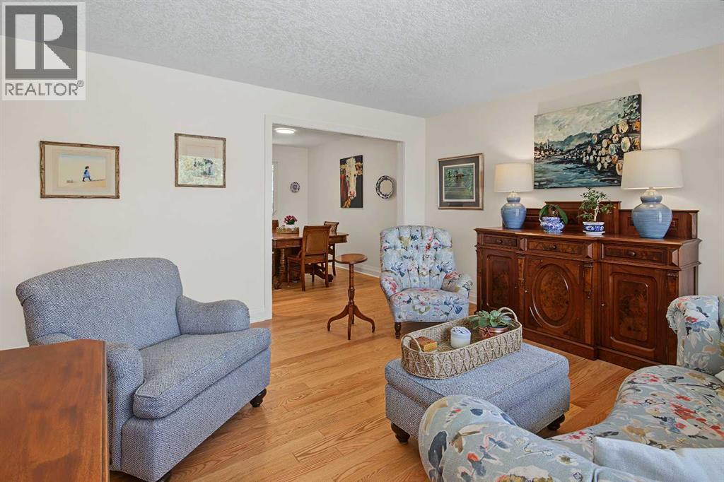 5523 Dalhart Road Nw, Calgary, AB