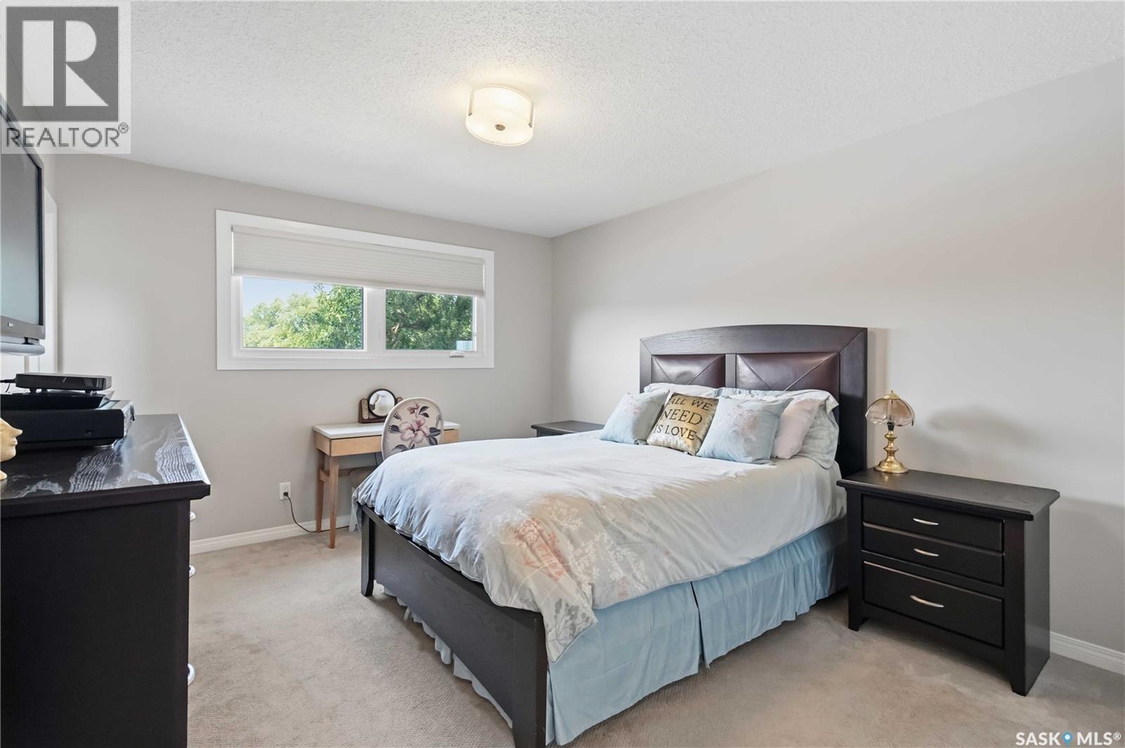 122 Assiniboine Drive, Saskatoon, SK - Indoor Photo Showing Bedroom