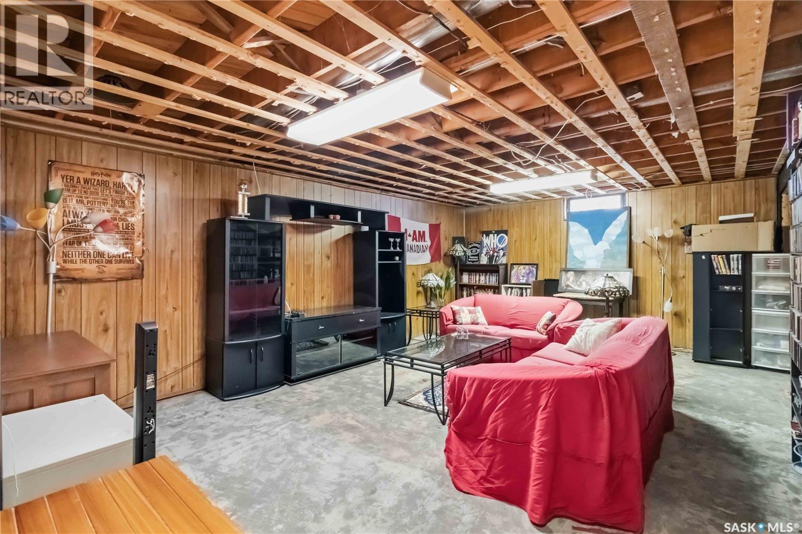 122 Assiniboine Drive, Saskatoon, SK - Indoor