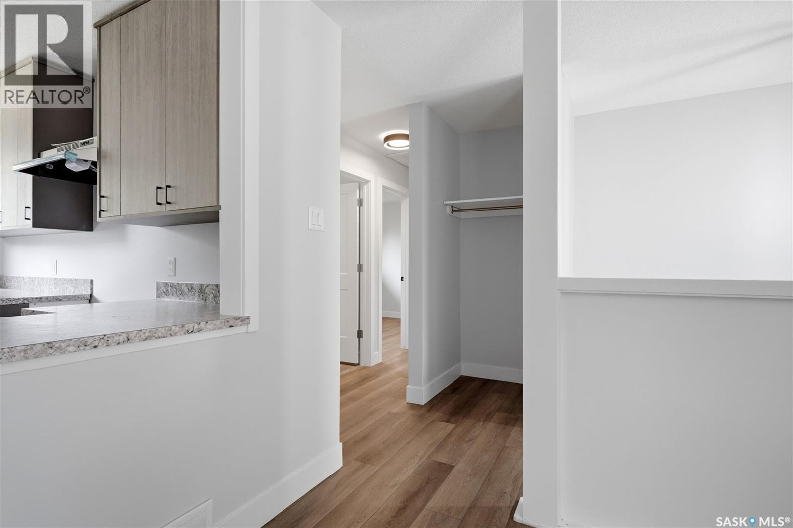 10 Osborne Crescent, Regina, SK - Indoor