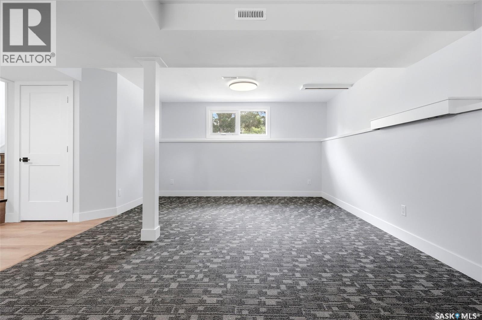 10 Osborne Crescent, Regina, SK - Indoor Photo Showing Other Room