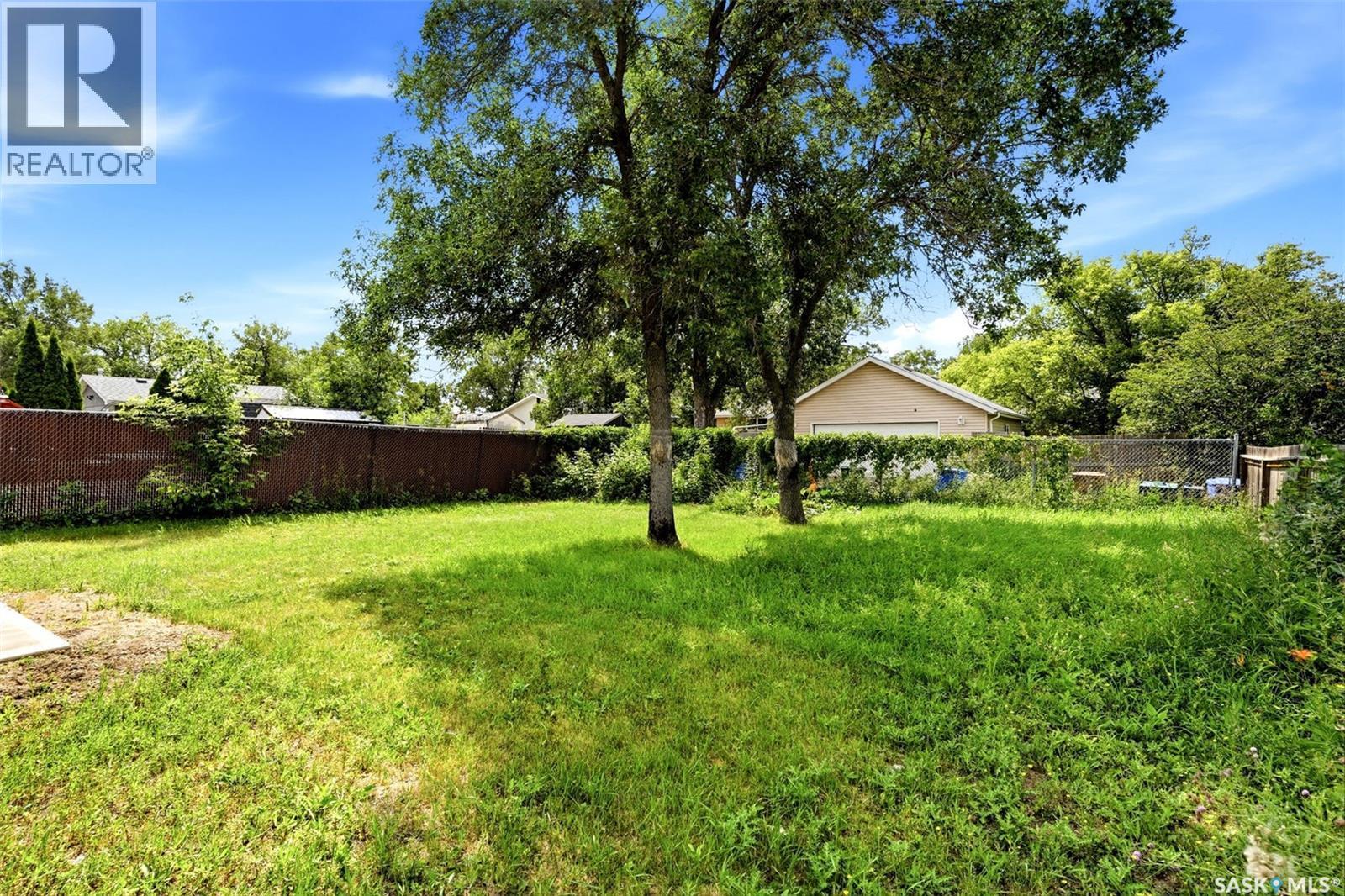 10 Osborne Crescent, Regina, SK - Outdoor
