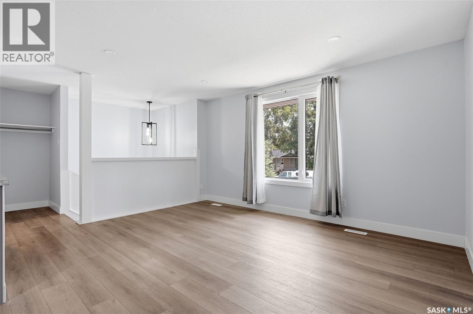 10 Osborne Crescent, Regina, SK - Indoor Photo Showing Other Room