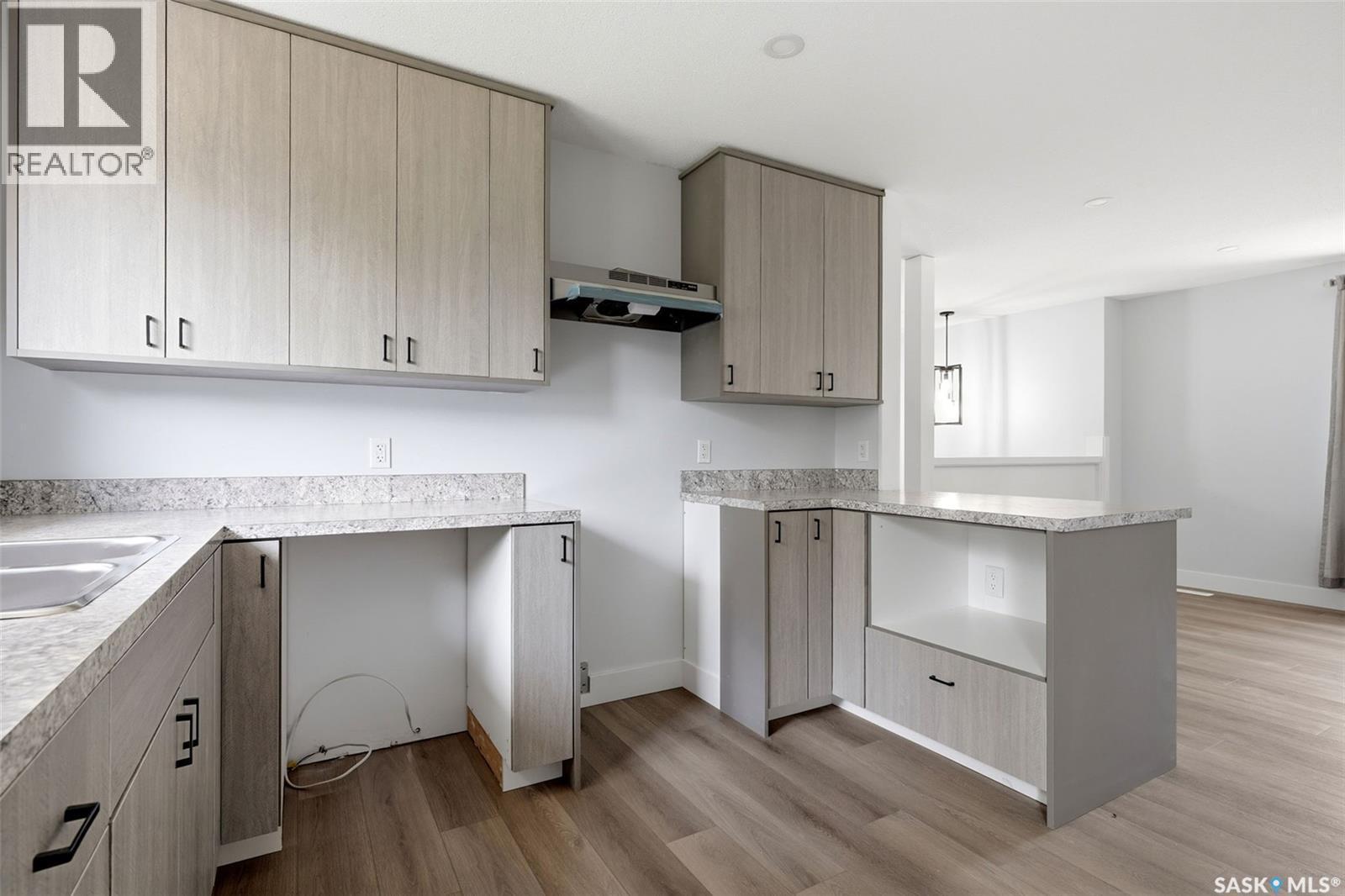 10 Osborne Crescent, Regina, SK - Indoor Photo Showing Kitchen