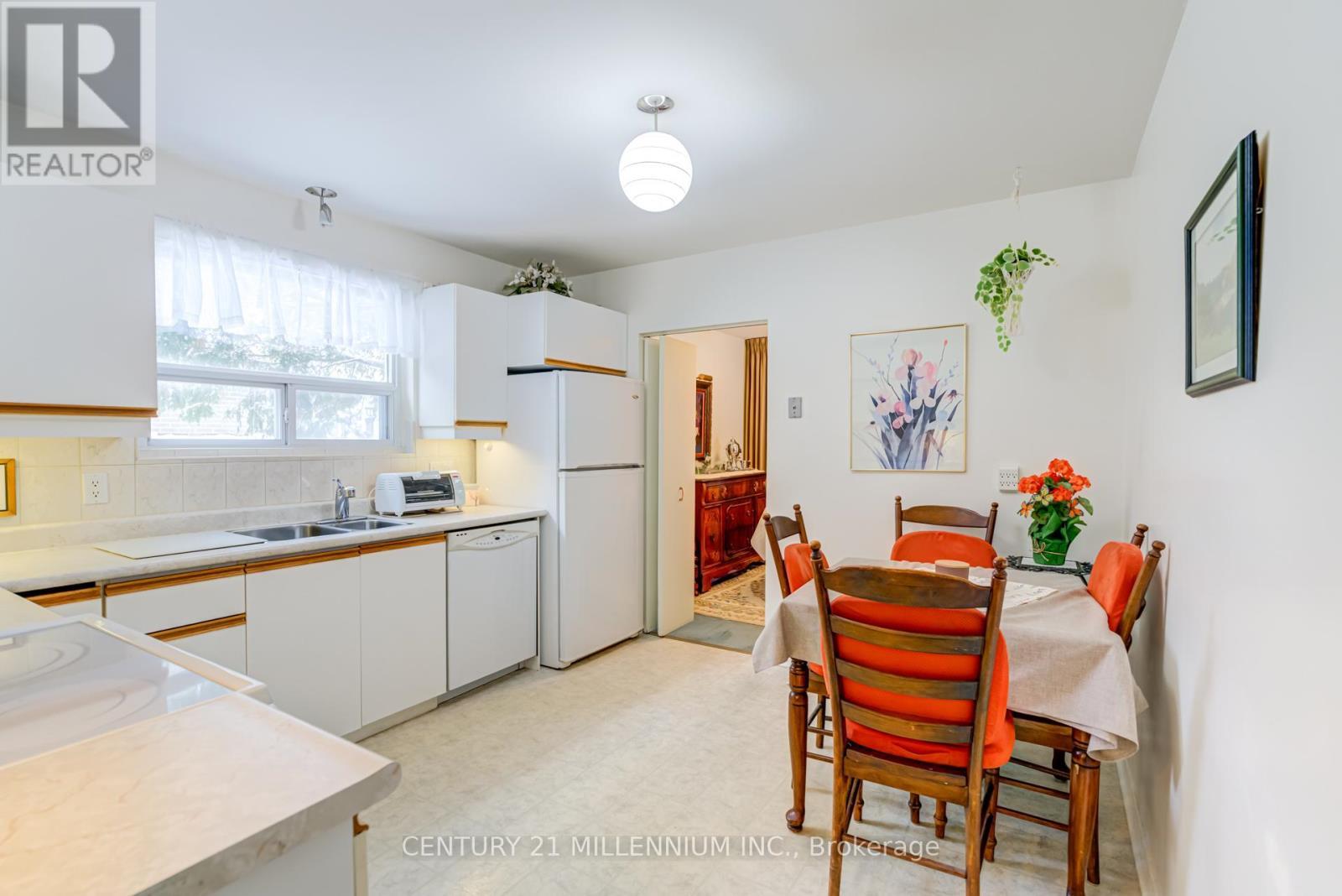 2 Durham Crescent, Brampton, ON - Indoor Photo Showing Kitchen With Double Sink