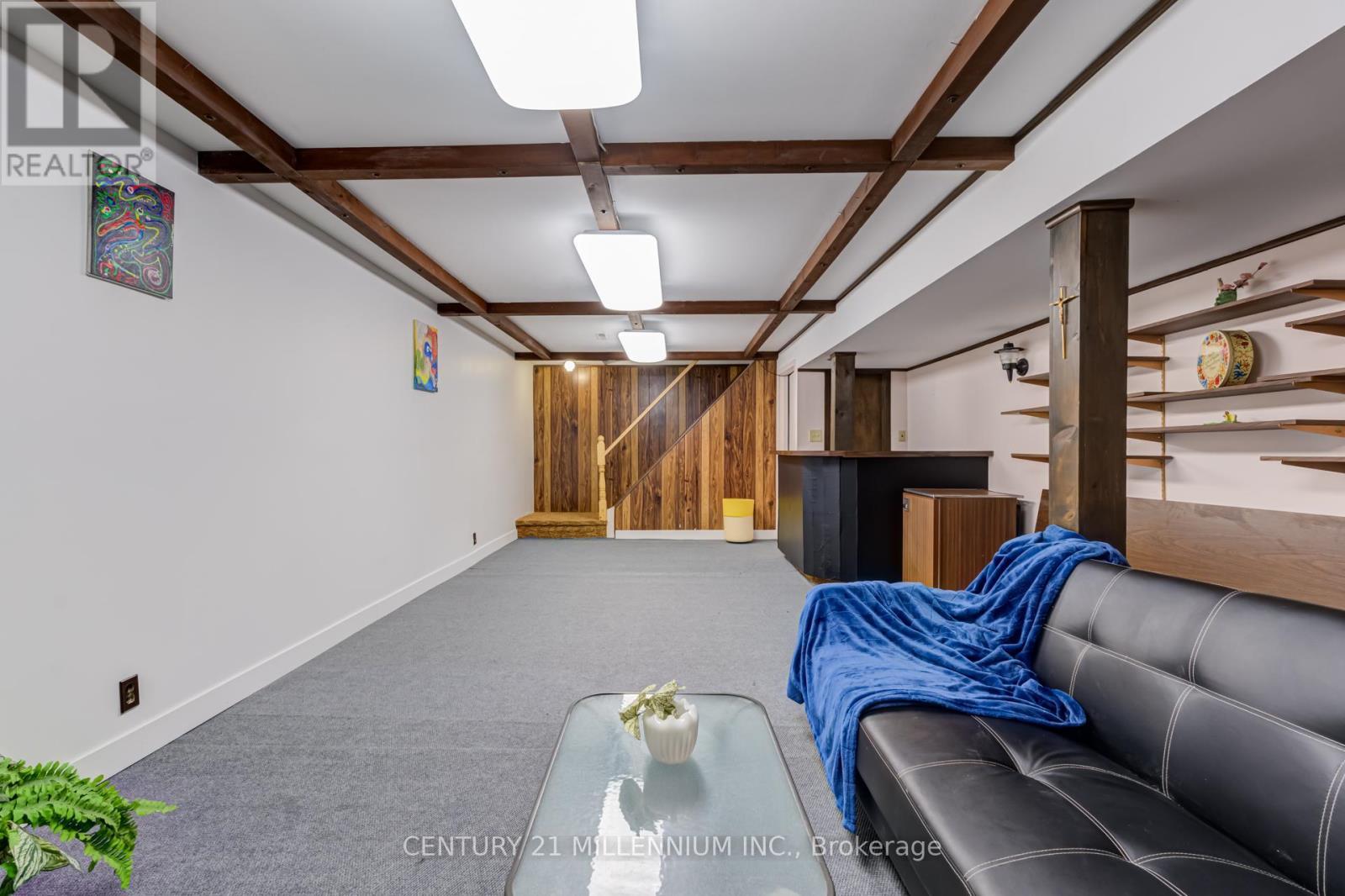 2 Durham Crescent, Brampton, ON - Indoor Photo Showing Other Room