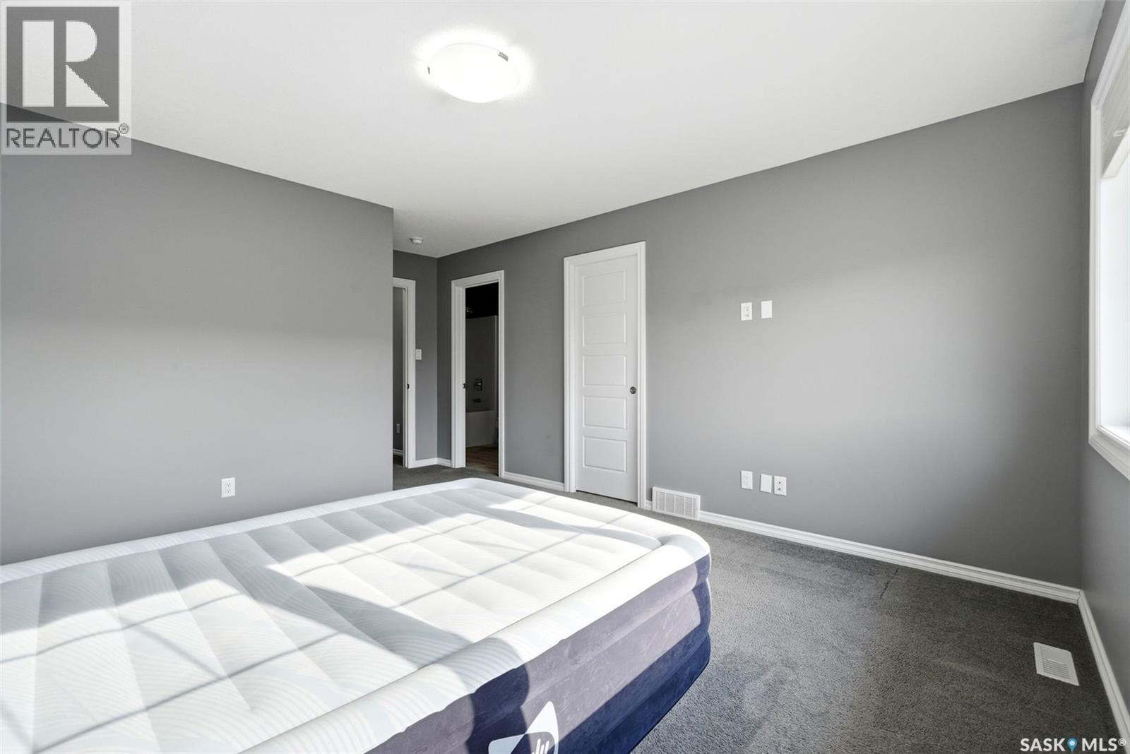 351 4000 Sandhill Crescent, Regina, SK - Indoor Photo Showing Bedroom