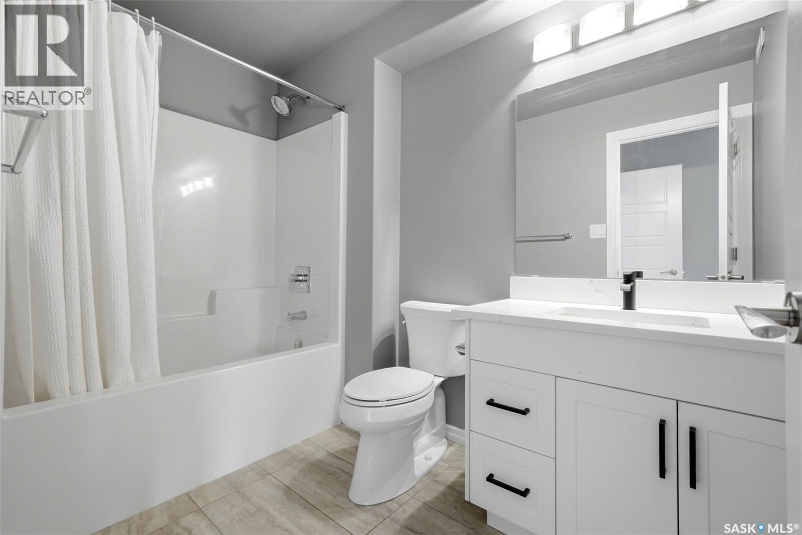 351 4000 Sandhill Crescent, Regina, SK - Indoor Photo Showing Bathroom