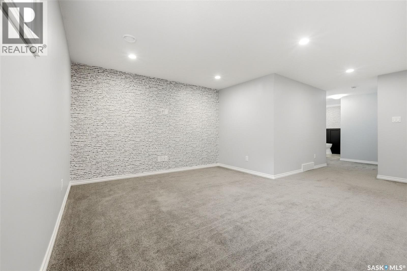 351 4000 Sandhill Crescent, Regina, SK - Indoor Photo Showing Other Room