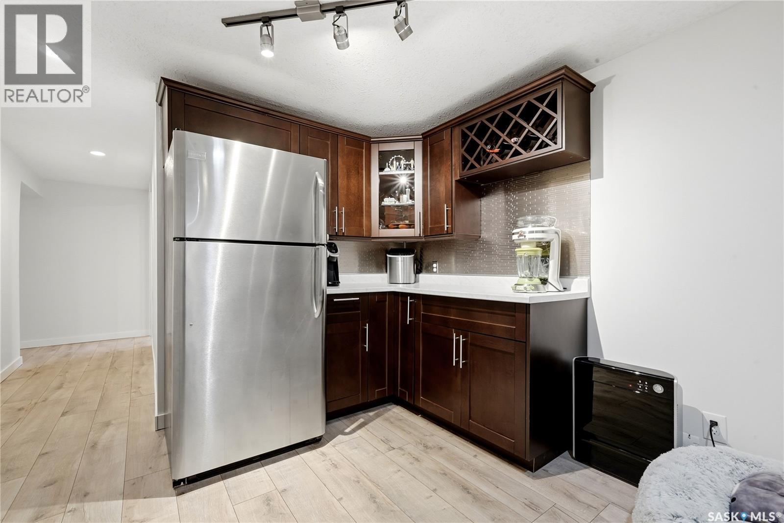 114 Mcsherry Crescent, Regina, SK - Indoor Photo Showing Kitchen