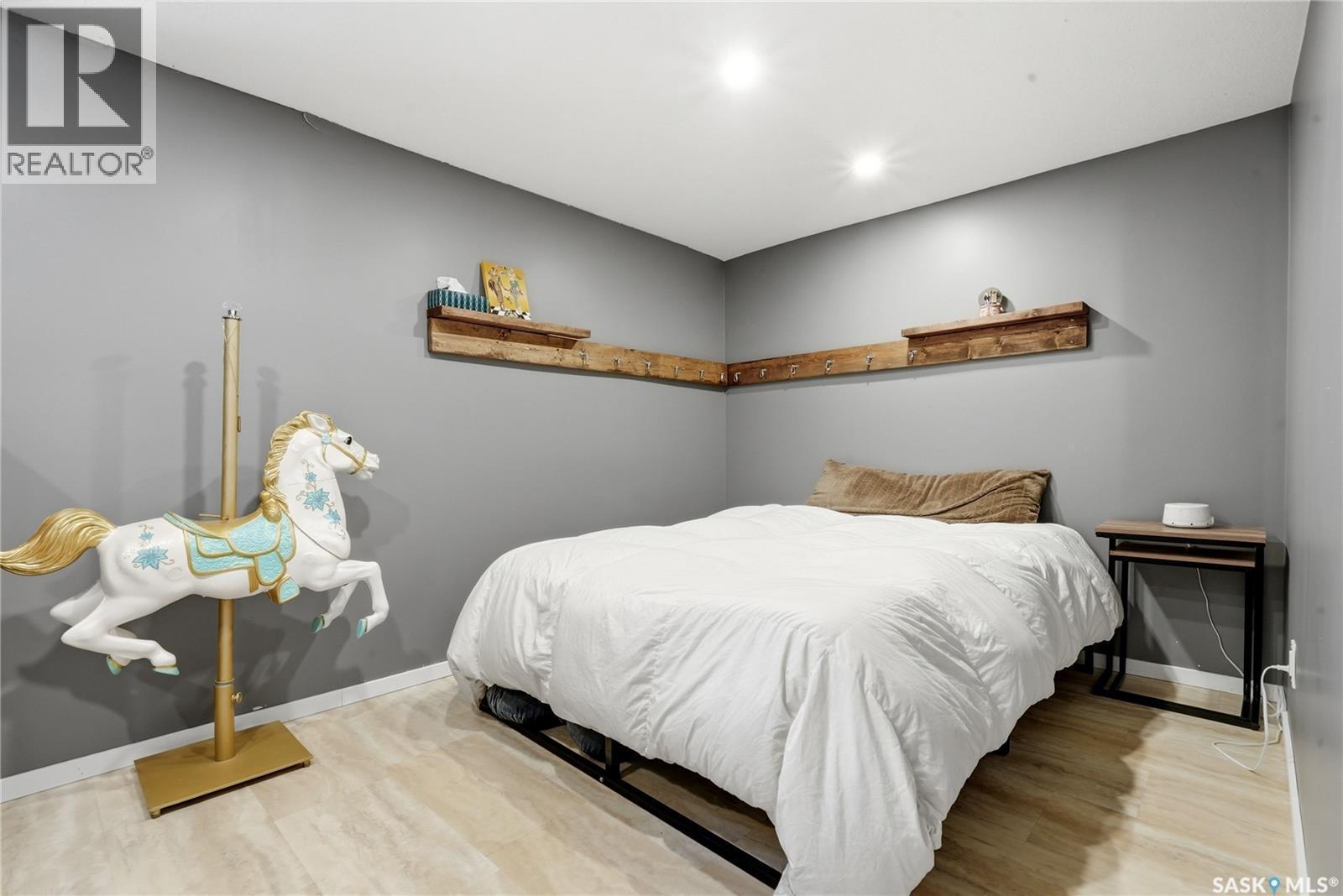 114 Mcsherry Crescent, Regina, SK - Indoor Photo Showing Bedroom