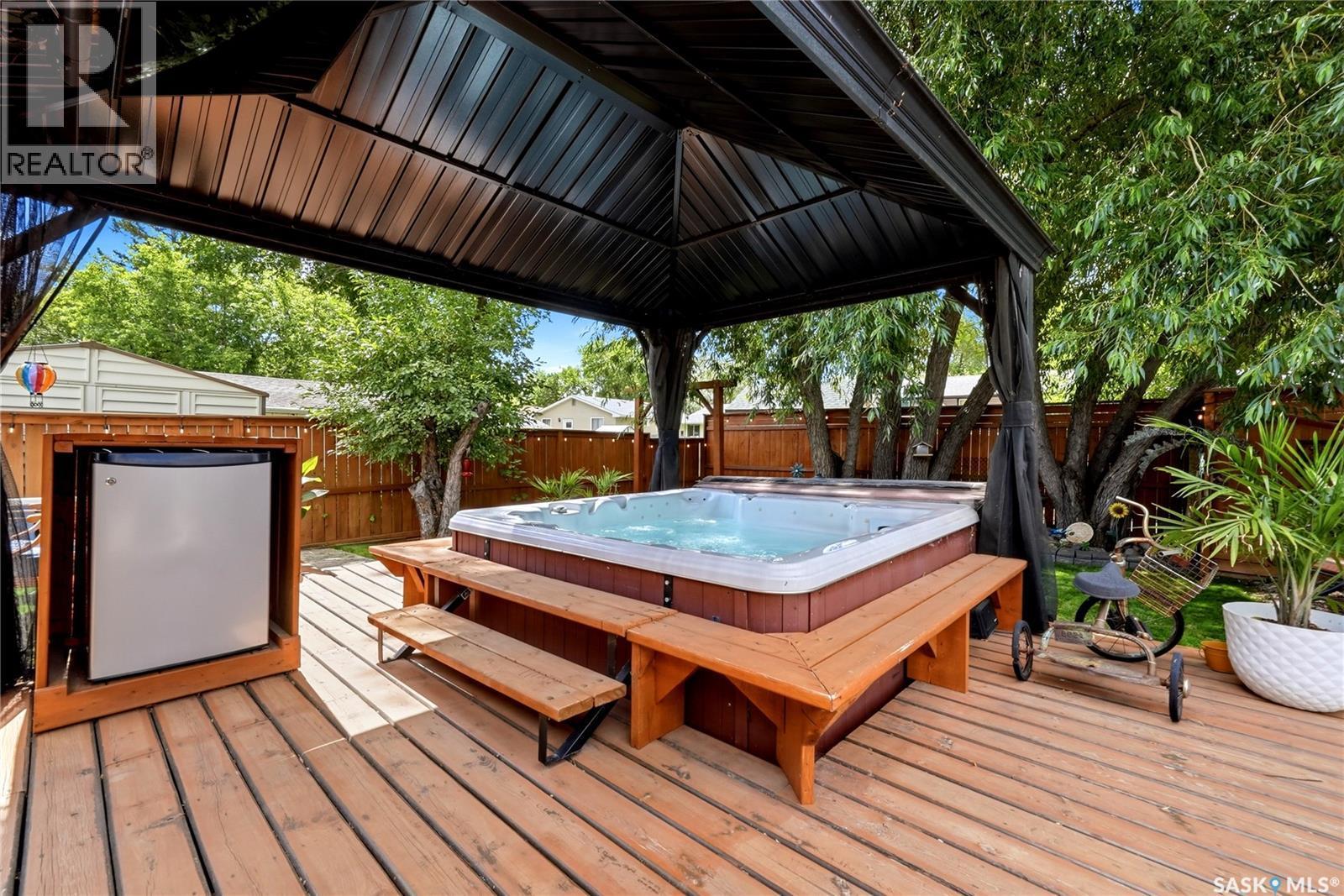 114 Mcsherry Crescent, Regina, SK - Outdoor With Deck Patio Veranda With Exterior