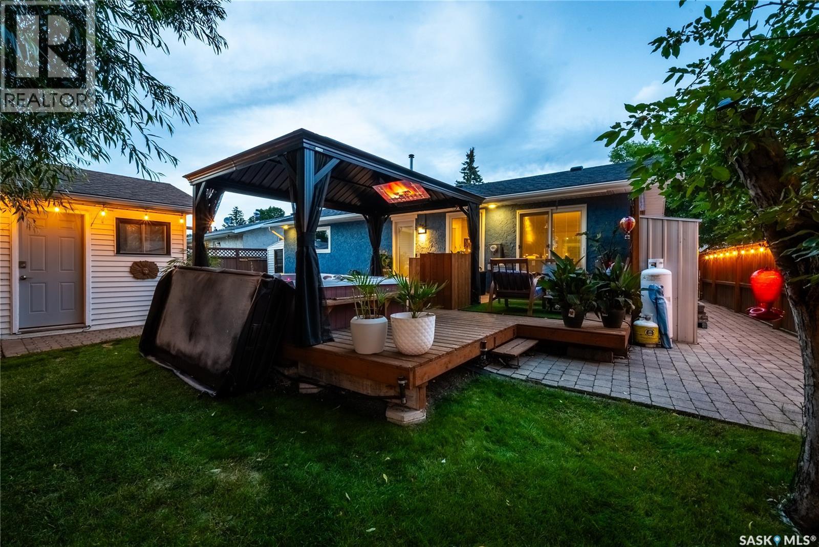114 Mcsherry Crescent, Regina, SK - Outdoor With Deck Patio Veranda