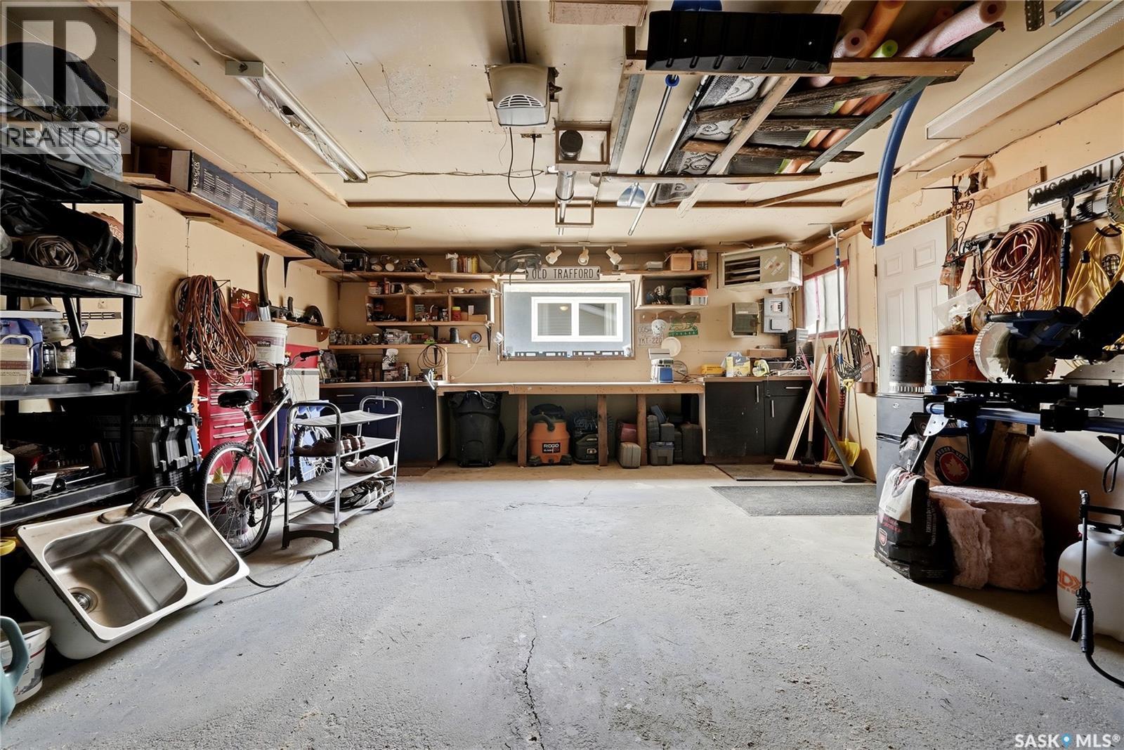 114 Mcsherry Crescent, Regina, SK - Indoor