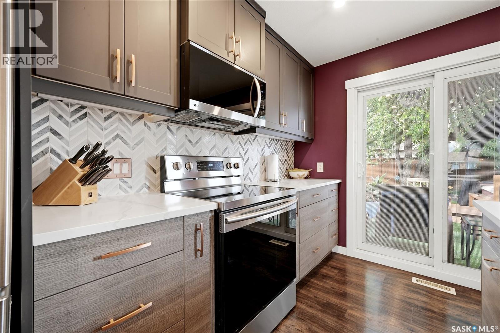 114 Mcsherry Crescent, Regina, SK - Indoor Photo Showing Kitchen