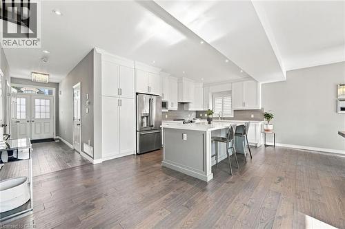 41 Aquasanta Crescent, Hamilton, ON - Indoor Photo Showing Kitchen With Stainless Steel Kitchen With Upgraded Kitchen