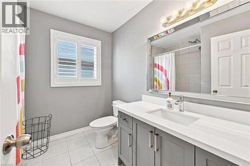 41 Aquasanta Crescent, Hamilton, ON - Indoor Photo Showing Bathroom