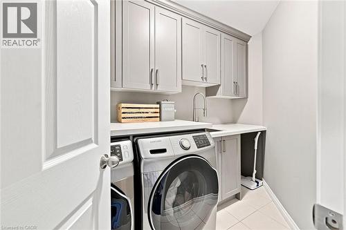 41 Aquasanta Crescent, Hamilton, ON - Indoor Photo Showing Laundry Room