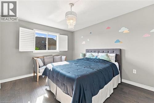 41 Aquasanta Crescent, Hamilton, ON - Indoor Photo Showing Bedroom