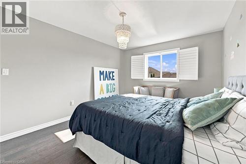 41 Aquasanta Crescent, Hamilton, ON - Indoor Photo Showing Bedroom