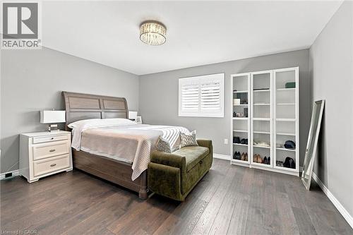 41 Aquasanta Crescent, Hamilton, ON - Indoor Photo Showing Bedroom