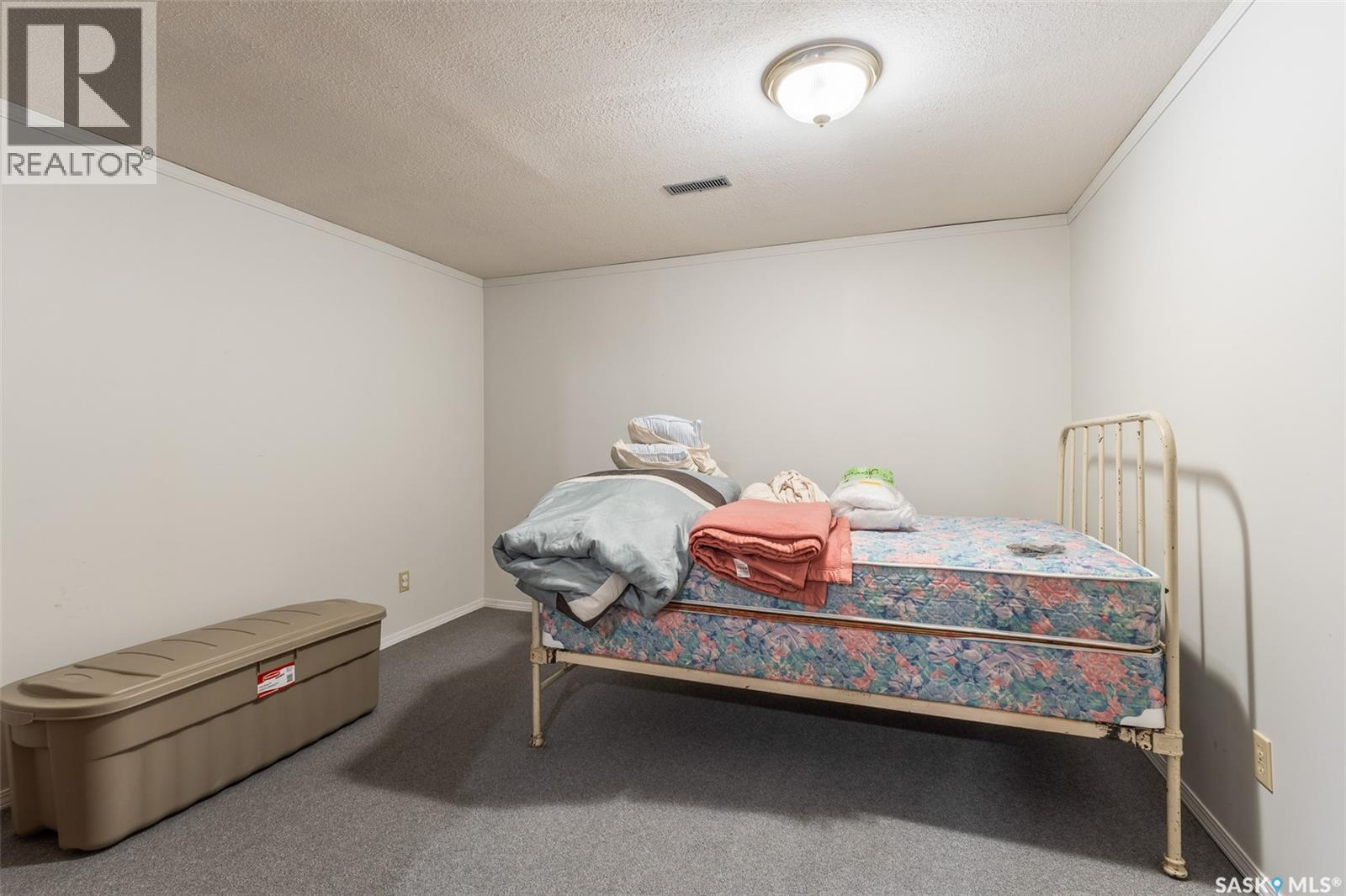 6142 7Th Avenue N, Regina, SK - Indoor
