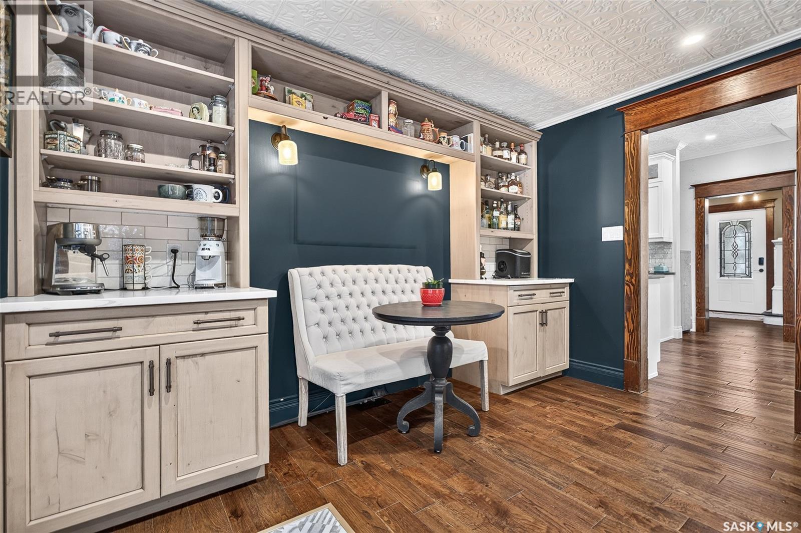 1046 Clifton Avenue, Moose Jaw, SK - Indoor