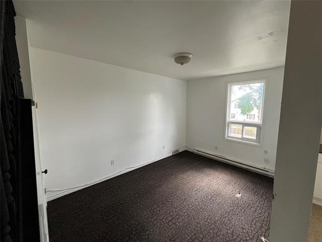 371 St John'S Ave, Winnipeg, MB - Indoor Photo Showing Other Room