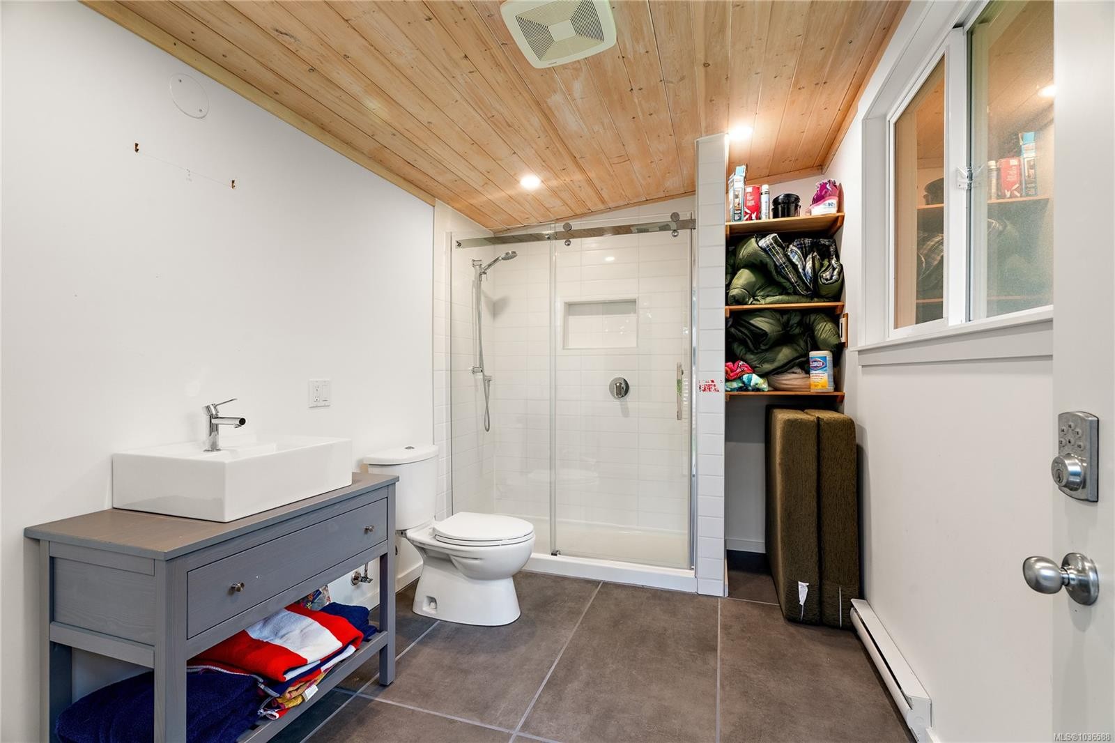 125 Mapleleaf Lane, Sidney Island, BC