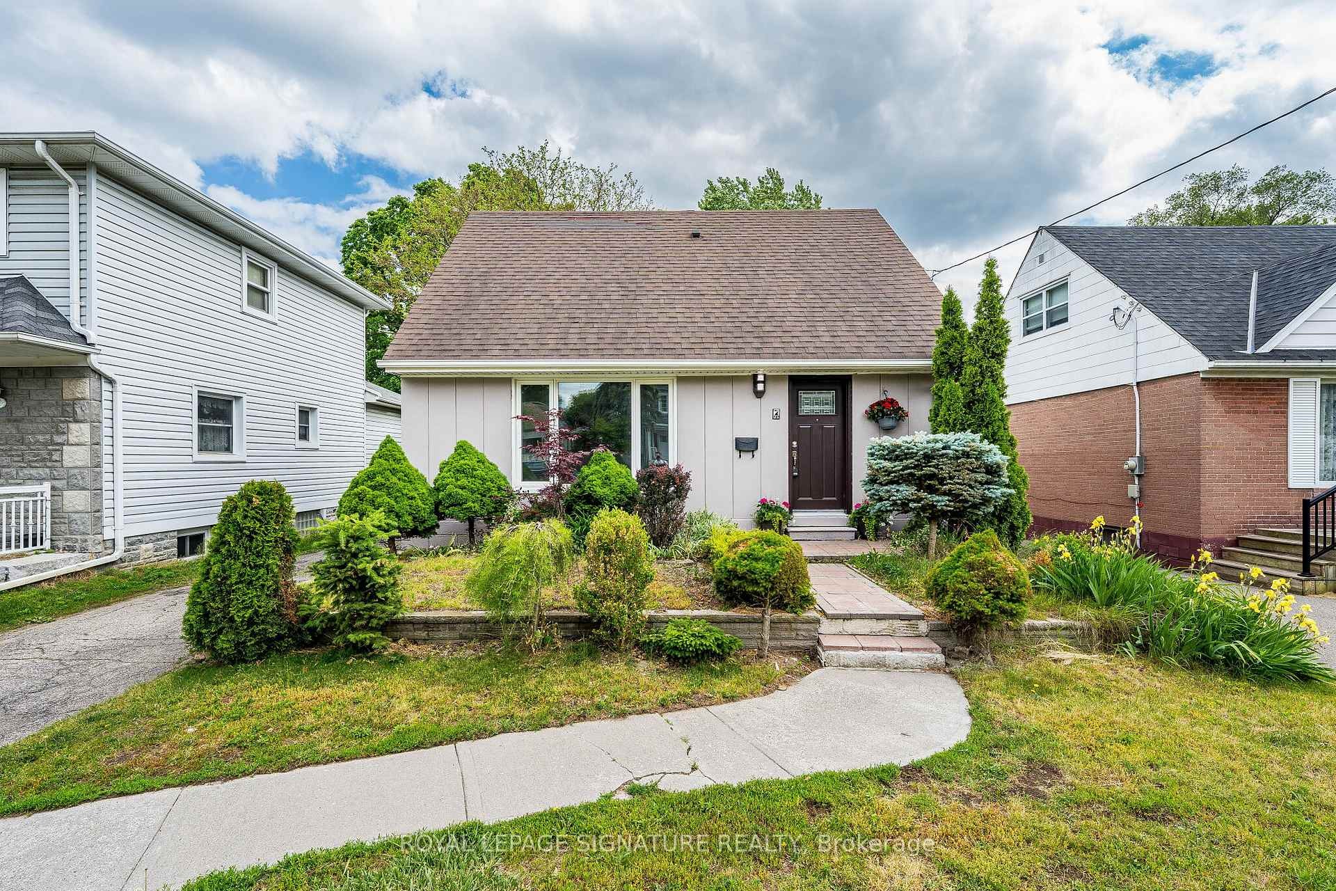 7 Putney Road, Toronto, ON - Outdoor