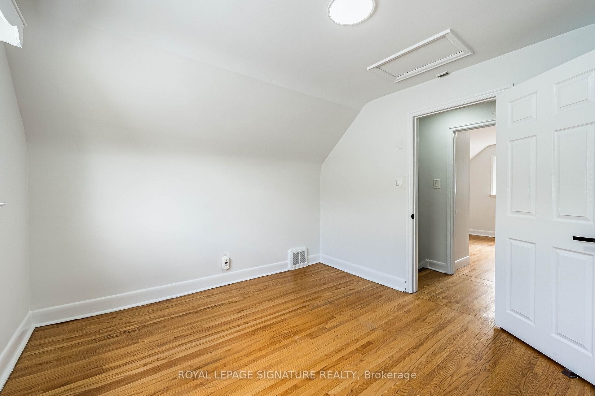 7 Putney Road, Toronto, ON - Indoor Photo Showing Other Room