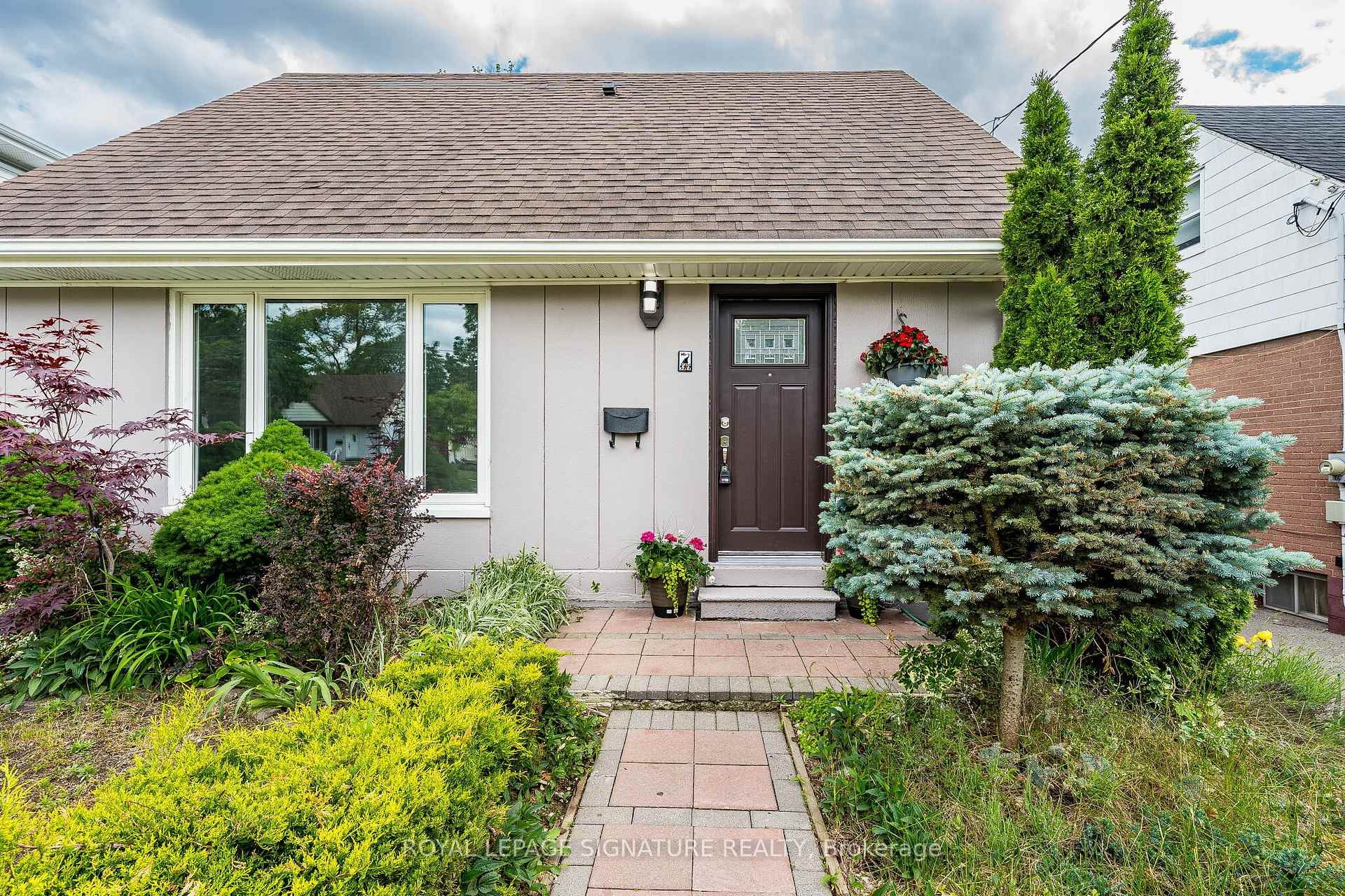 7 Putney Road, Toronto, ON - Outdoor