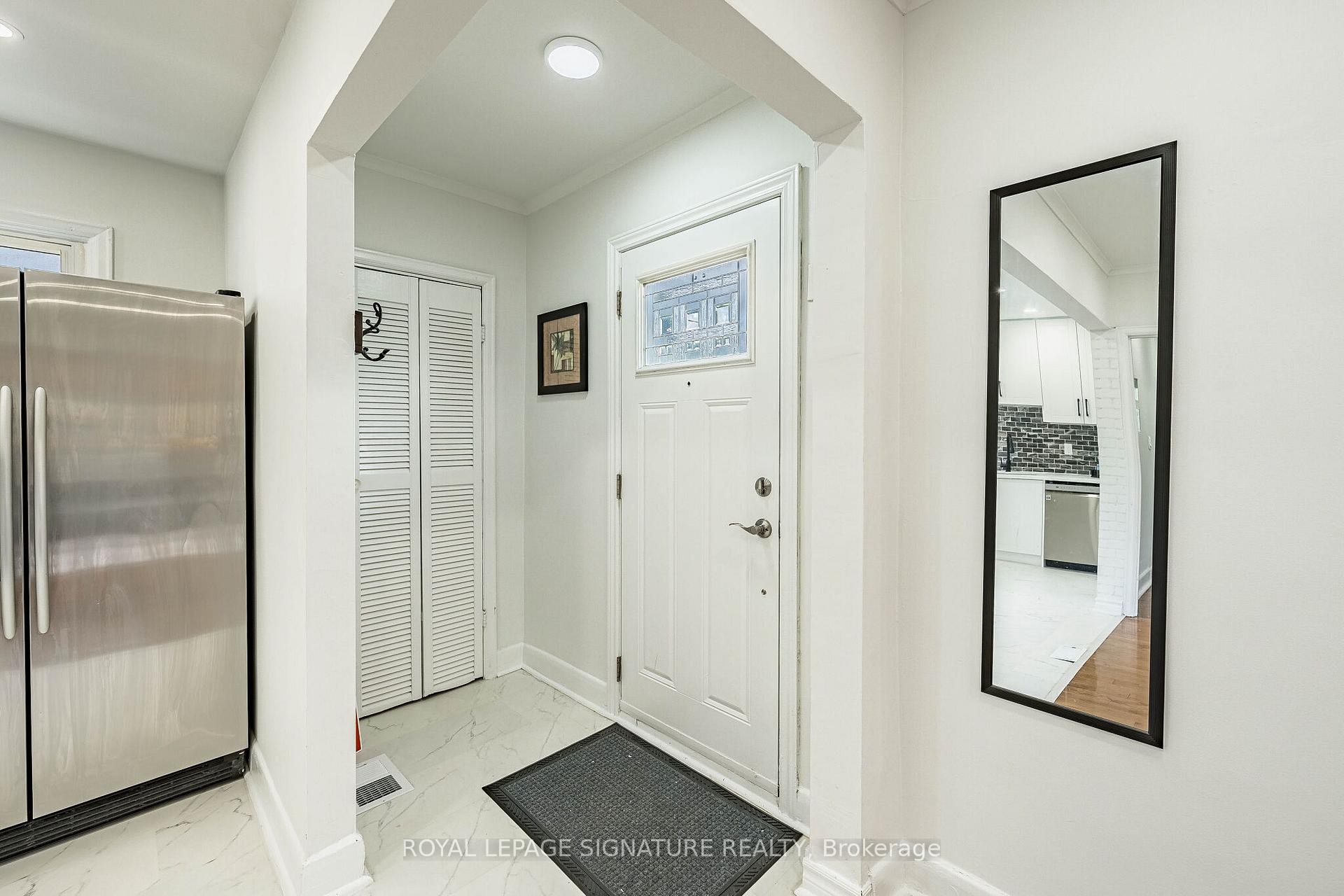 7 Putney Road, Toronto, ON - Indoor Photo Showing Other Room
