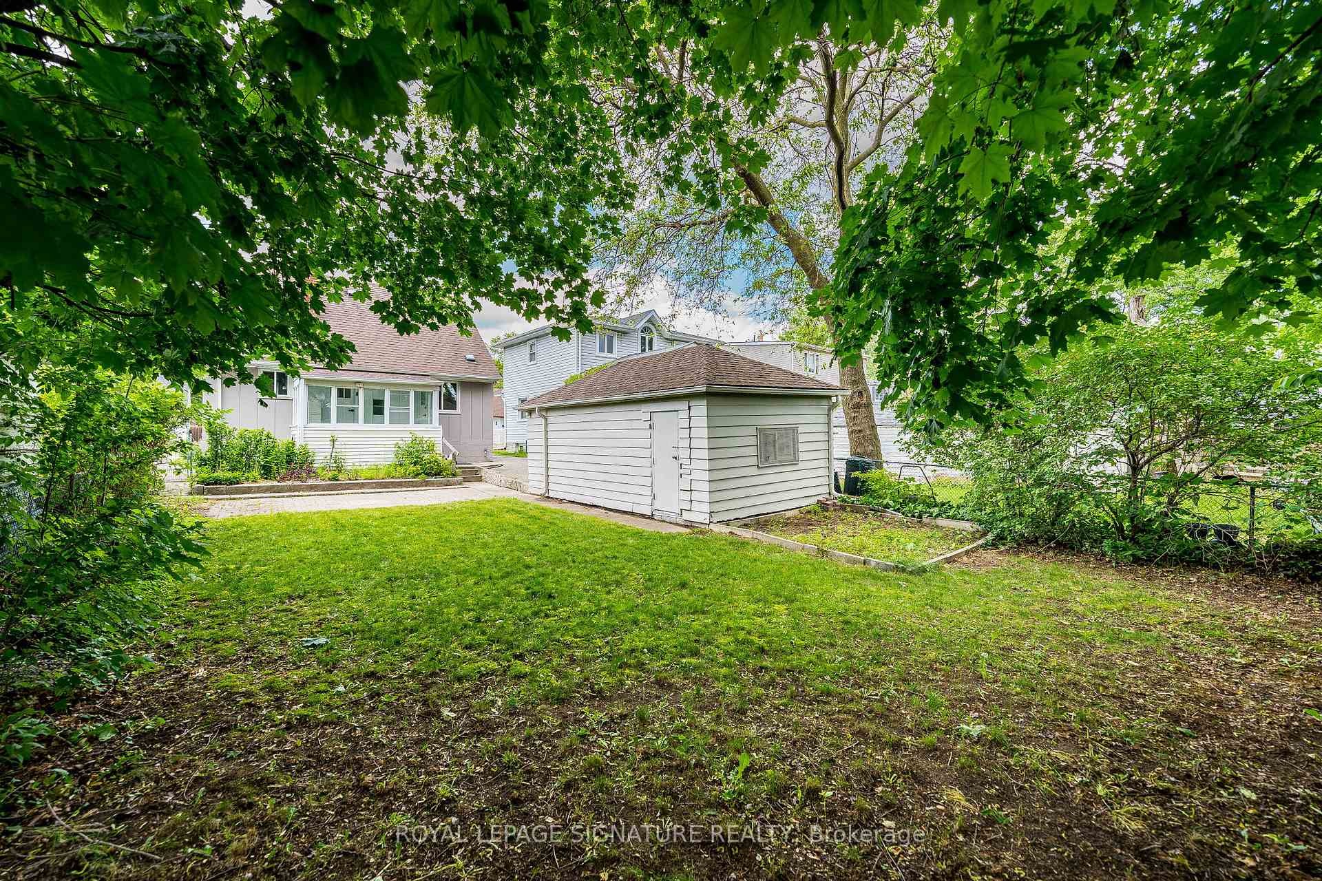 7 Putney Road, Toronto, ON - Outdoor