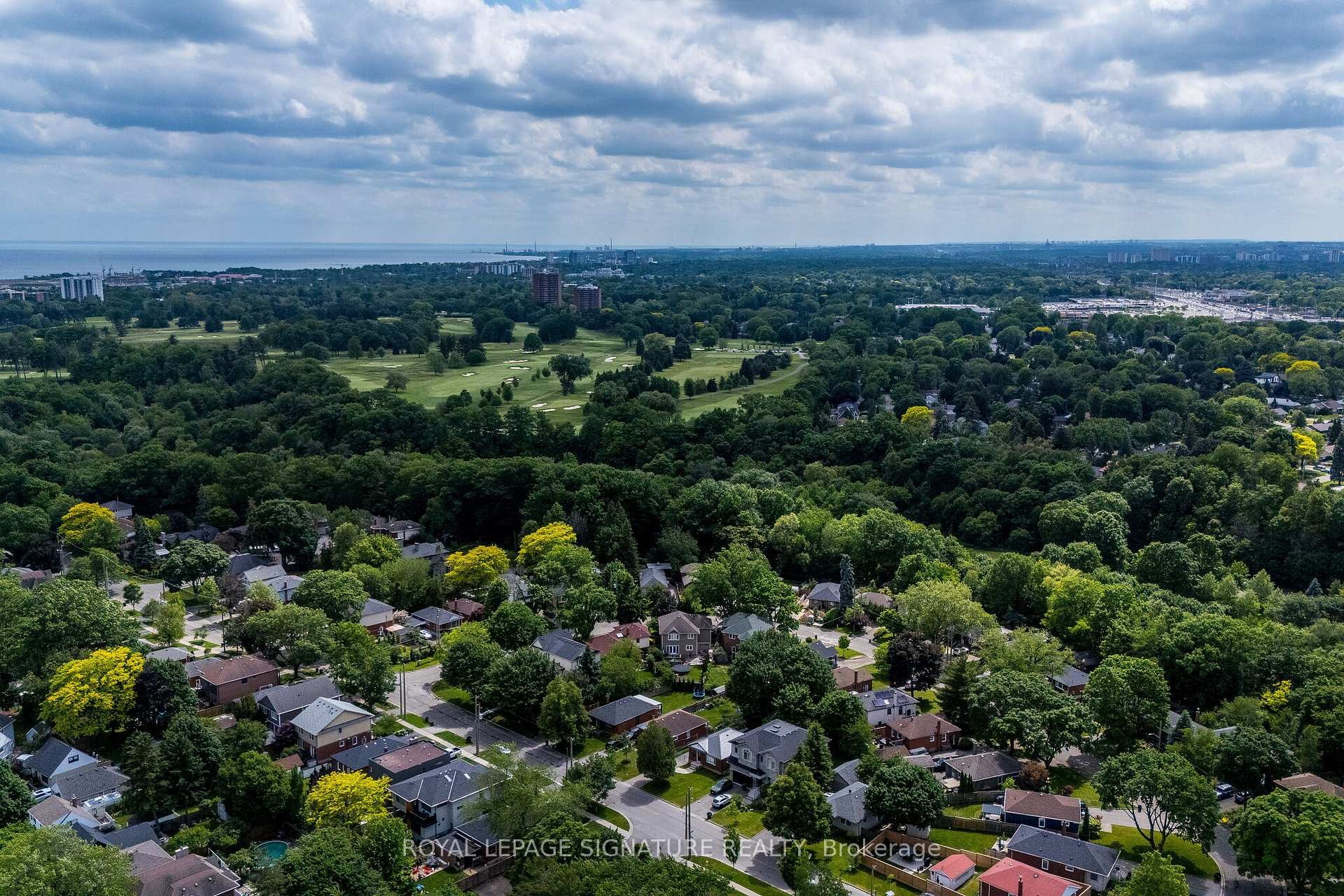 7 Putney Road, Toronto, ON - Outdoor With View