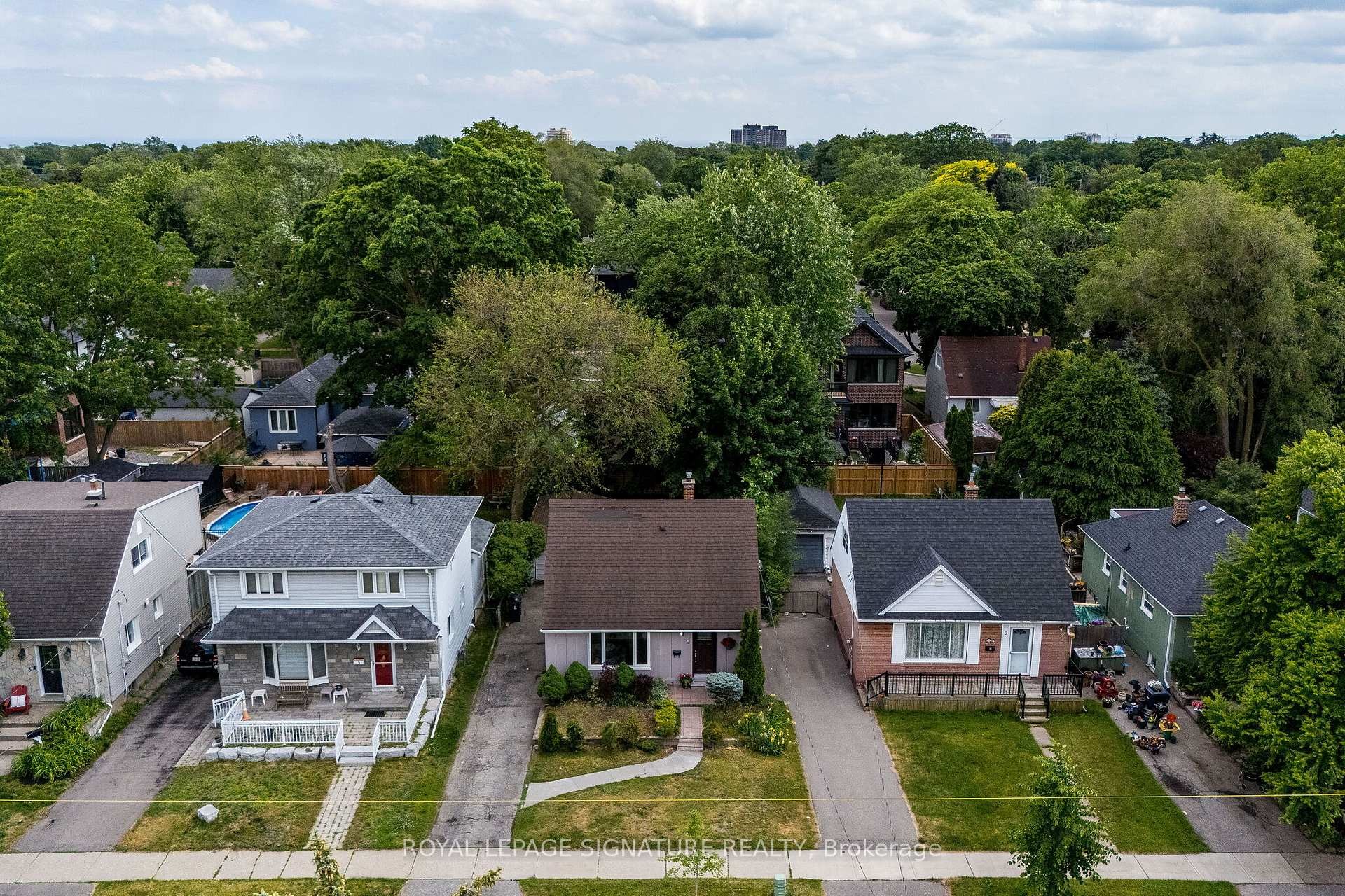 7 Putney Road, Toronto, ON - Outdoor