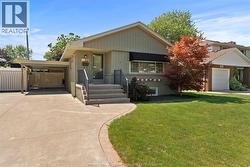 321 Betty DRIVE Windsor, ON N8S 3W9