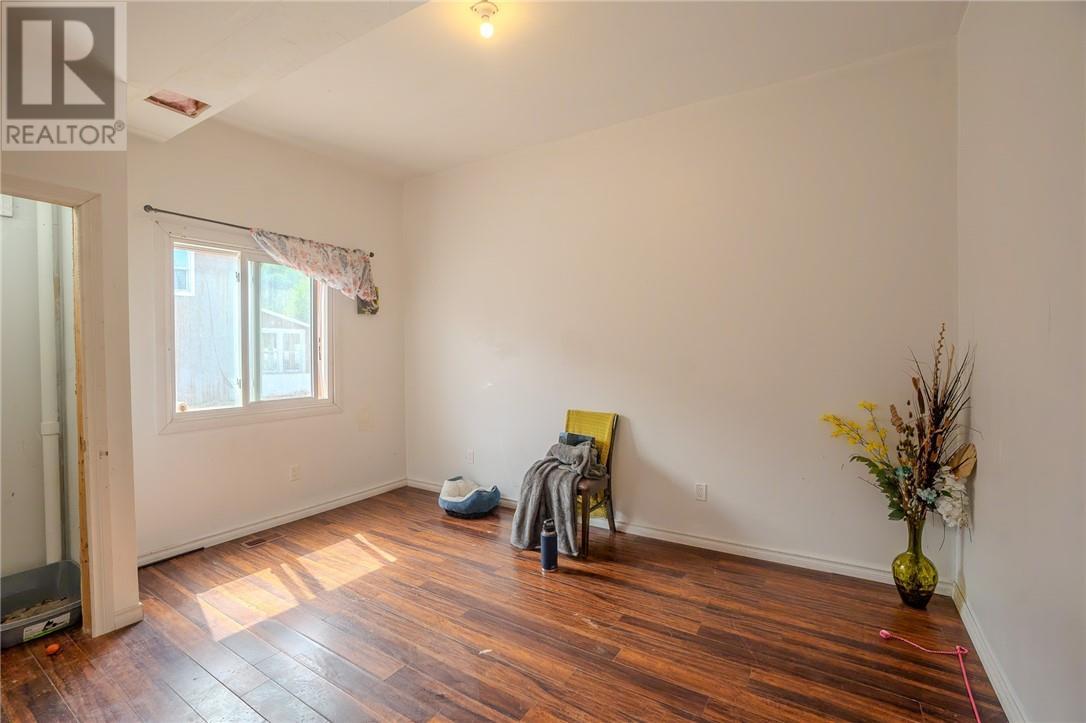 7 Second Avenue, Levack, ON - Indoor Photo Showing Other Room