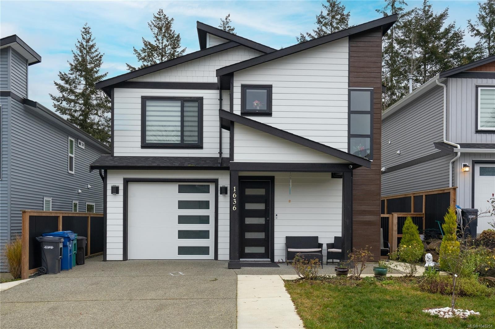 1636 Roberta Rd South, Nanaimo, BC