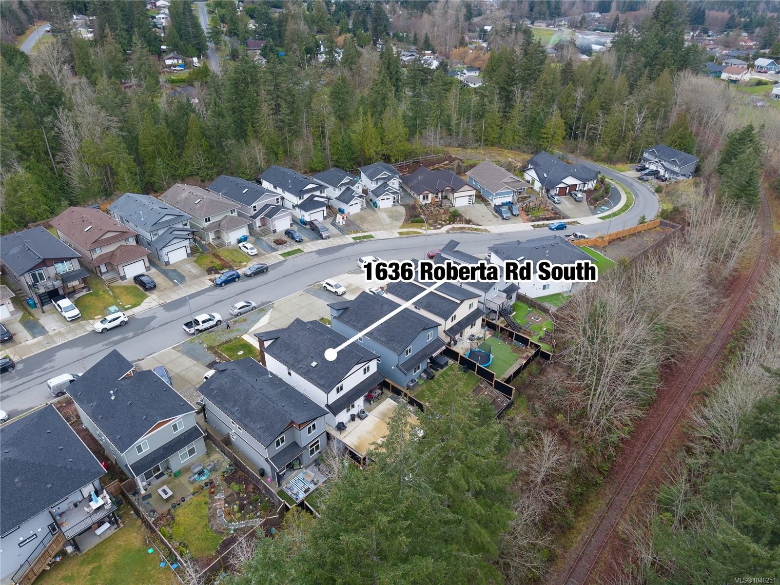 1636 Roberta Rd South, Nanaimo, BC