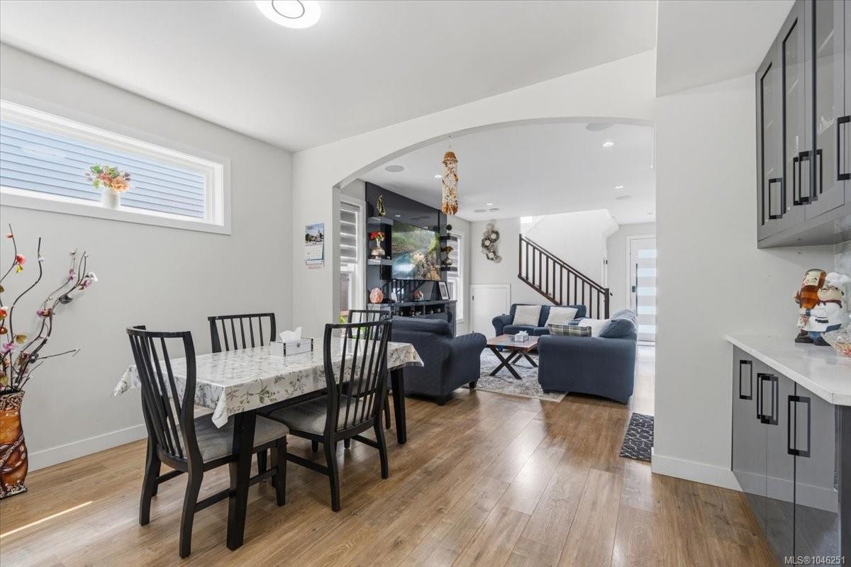 1636 Roberta Rd South, Nanaimo, BC