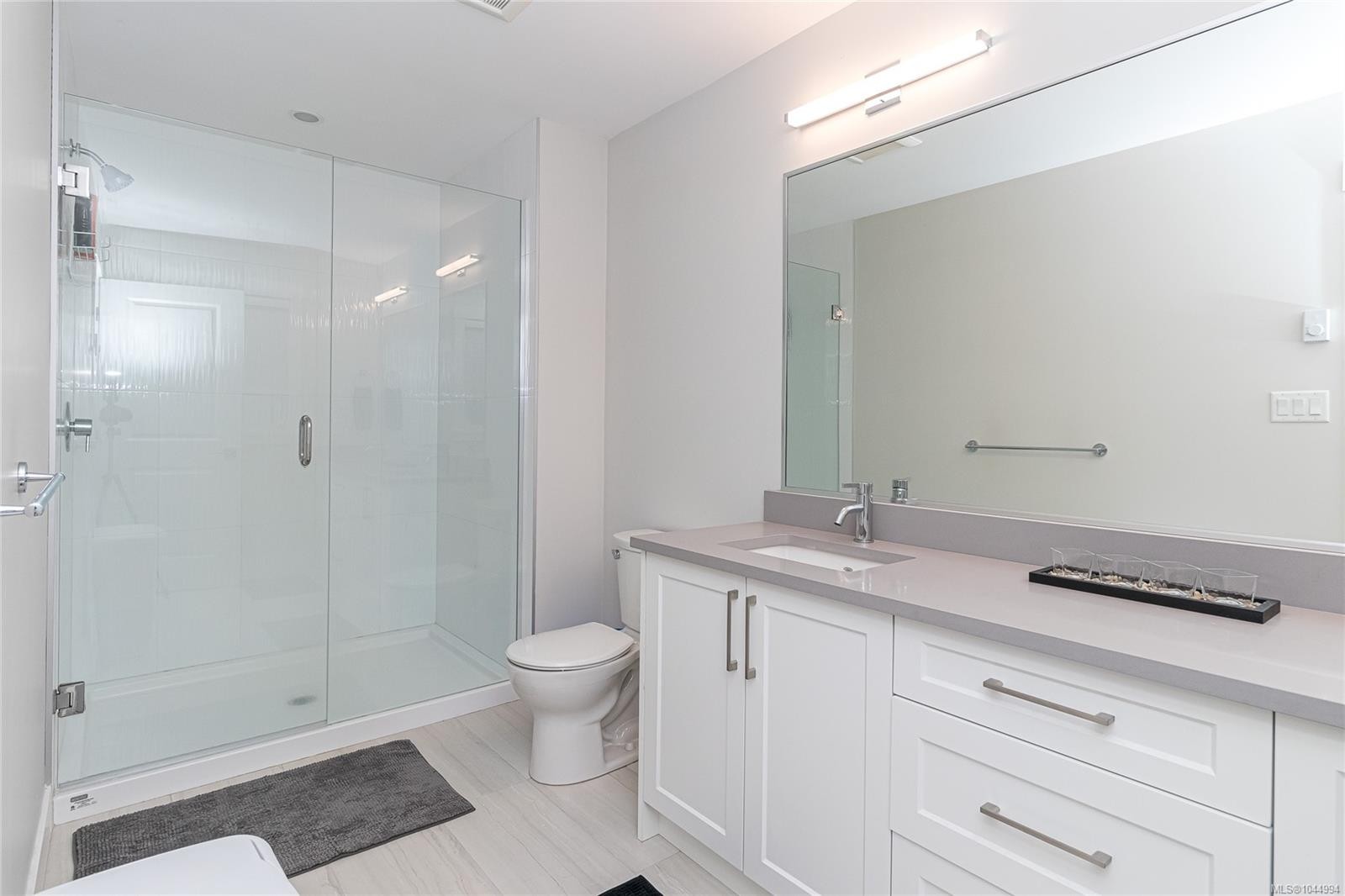 #B-1973 Caldwell Rd, Sooke, BC - Indoor Photo Showing Bathroom