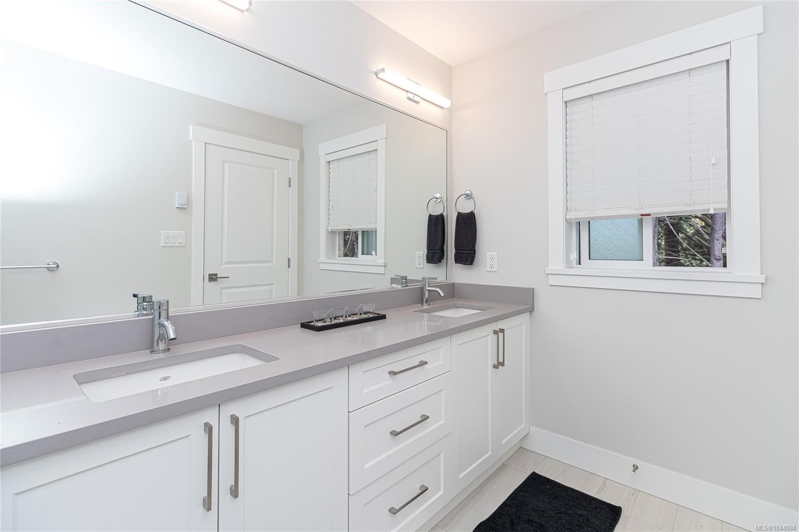 #B-1973 Caldwell Rd, Sooke, BC - Indoor Photo Showing Bathroom