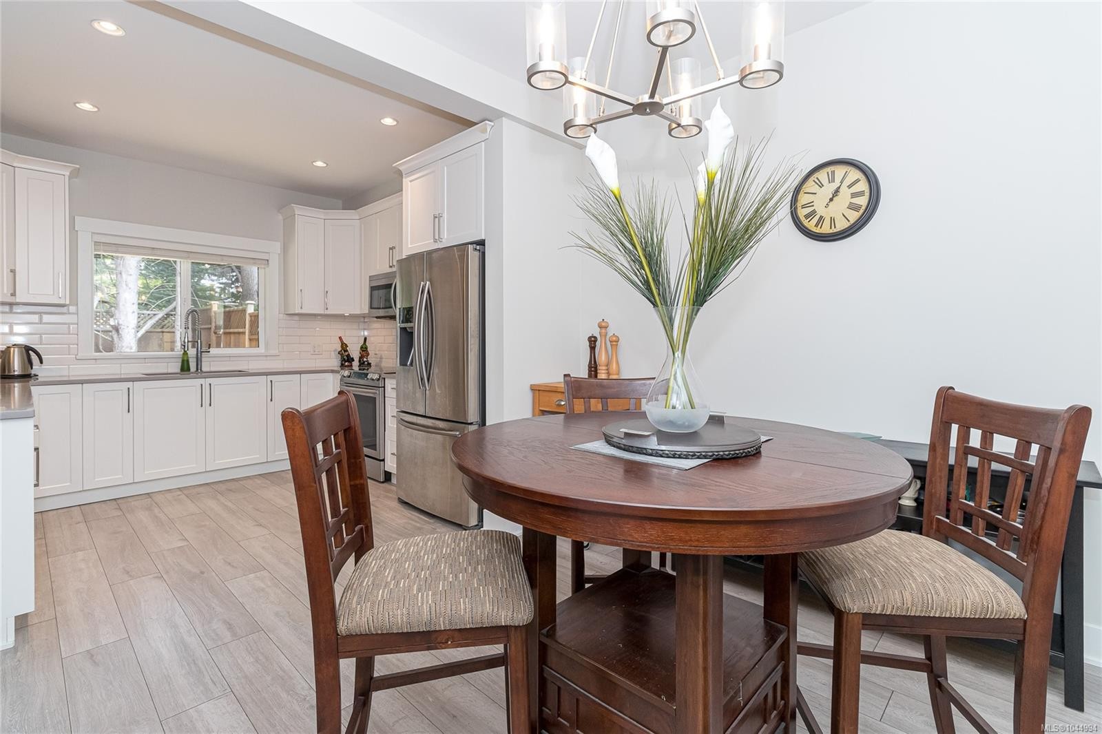 #B-1973 Caldwell Rd, Sooke, BC - Indoor Photo Showing Dining Room