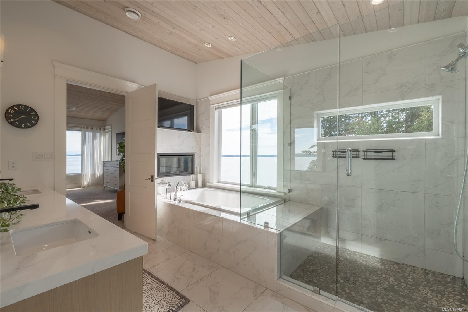 3089 Cook St, Chemainus, BC