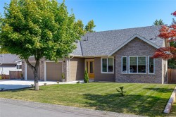 2104 Colinwood Rd Sidney, BC V8L 4H5