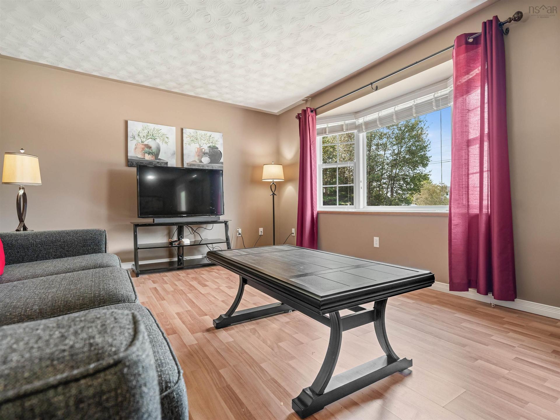86 Nita Drive, Brookside, NS - Indoor Photo Showing Living Room