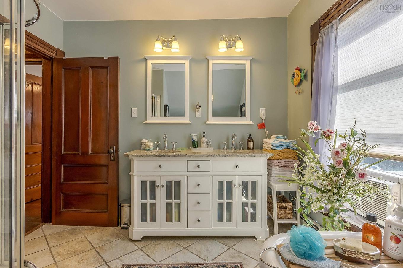 174 South Street, Berwick, NS - Indoor Photo Showing Bathroom