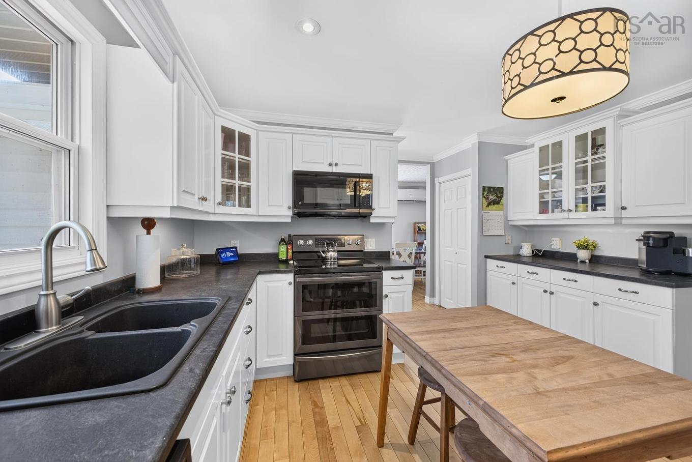 12221 Highway 2, Lower Onslow, NS
